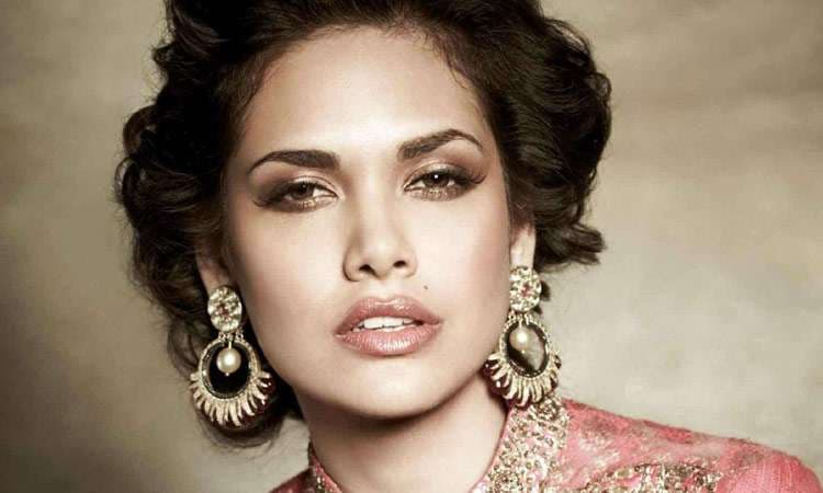 Esha Gupta